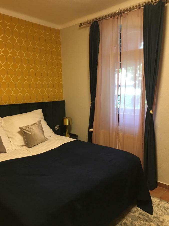 Szent Anna Panzio Hotell Esztergom Exteriör bild