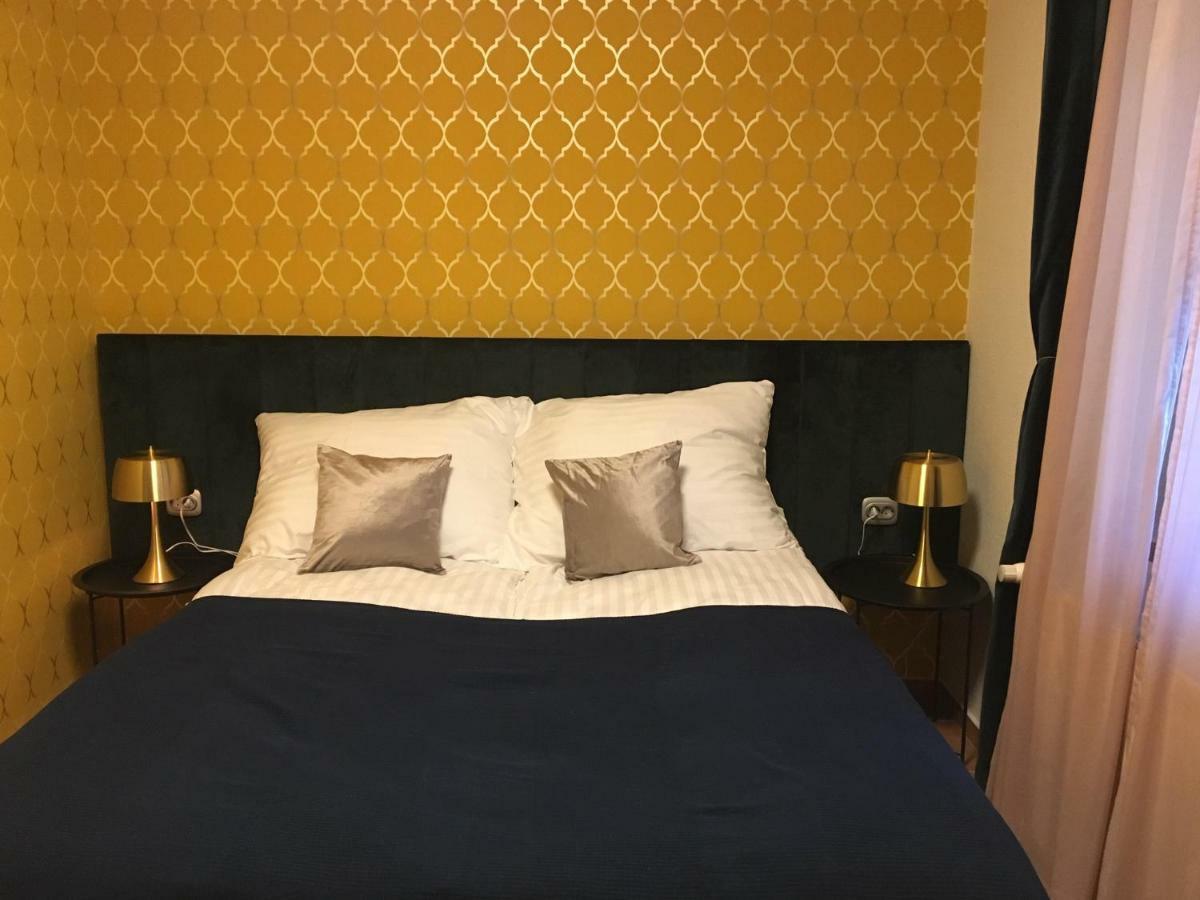Szent Anna Panzio Hotell Esztergom Exteriör bild