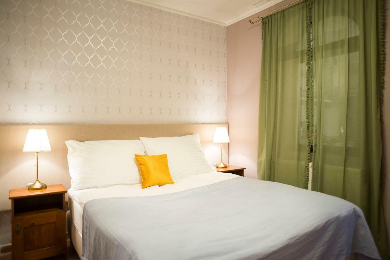 Szent Anna Panzio Hotell Esztergom Exteriör bild